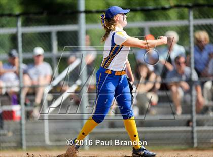Thumbnail 2 in Seymour vs. Stonington (CIAC Class M Semifinal) photogallery.