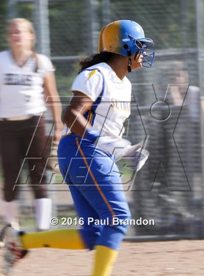Thumbnail 2 in Seymour vs. Stonington (CIAC Class M Semifinal) photogallery.