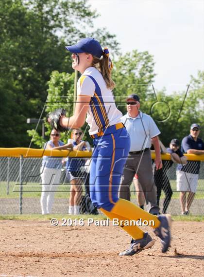 Thumbnail 1 in Seymour vs. Stonington (CIAC Class M Semifinal) photogallery.