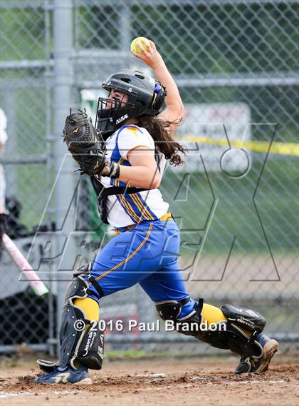 Thumbnail 3 in Seymour vs. Stonington (CIAC Class M Semifinal) photogallery.