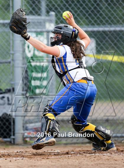 Thumbnail 2 in Seymour vs. Stonington (CIAC Class M Semifinal) photogallery.