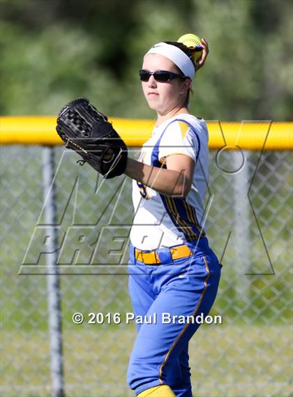 Thumbnail 2 in Seymour vs. Stonington (CIAC Class M Semifinal) photogallery.