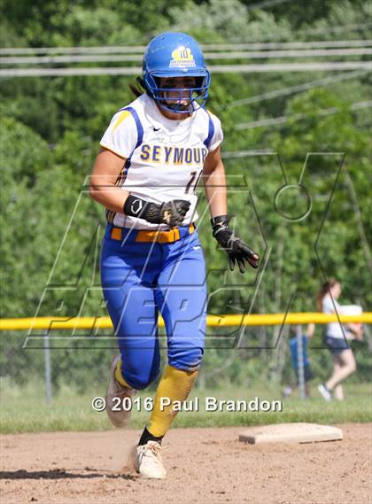 Thumbnail 3 in Seymour vs. Stonington (CIAC Class M Semifinal) photogallery.