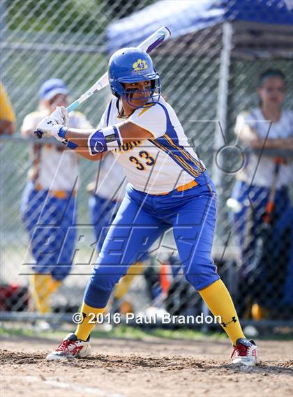 Thumbnail 1 in Seymour vs. Stonington (CIAC Class M Semifinal) photogallery.