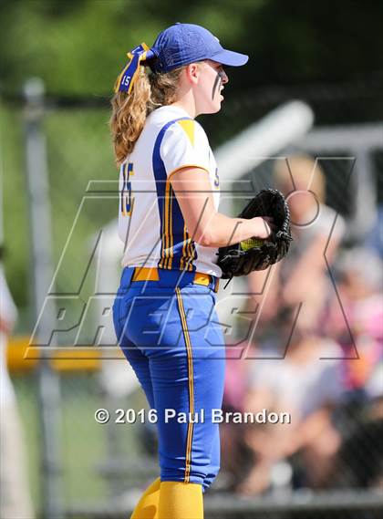 Thumbnail 2 in Seymour vs. Stonington (CIAC Class M Semifinal) photogallery.