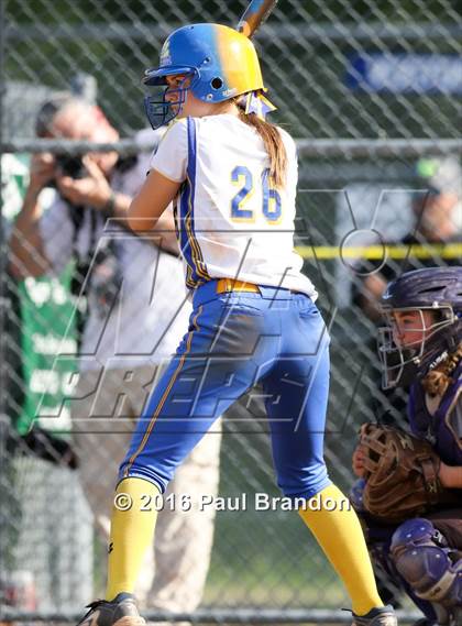 Thumbnail 1 in Seymour vs. Stonington (CIAC Class M Semifinal) photogallery.