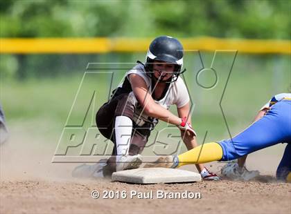 Thumbnail 1 in Seymour vs. Stonington (CIAC Class M Semifinal) photogallery.