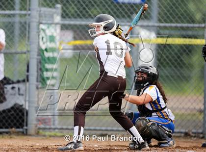 Thumbnail 2 in Seymour vs. Stonington (CIAC Class M Semifinal) photogallery.