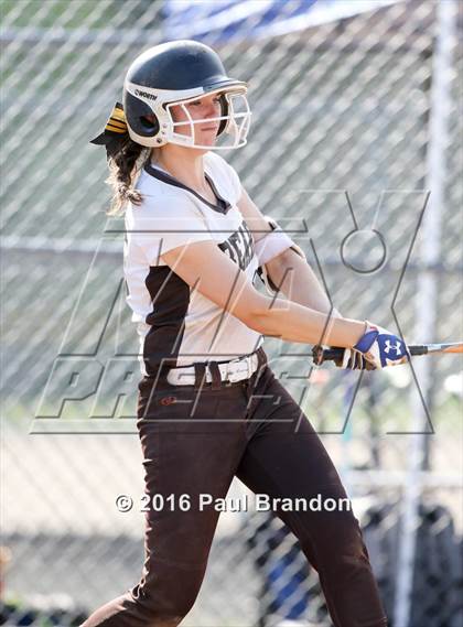 Thumbnail 2 in Seymour vs. Stonington (CIAC Class M Semifinal) photogallery.