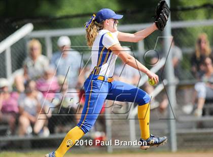 Thumbnail 2 in Seymour vs. Stonington (CIAC Class M Semifinal) photogallery.