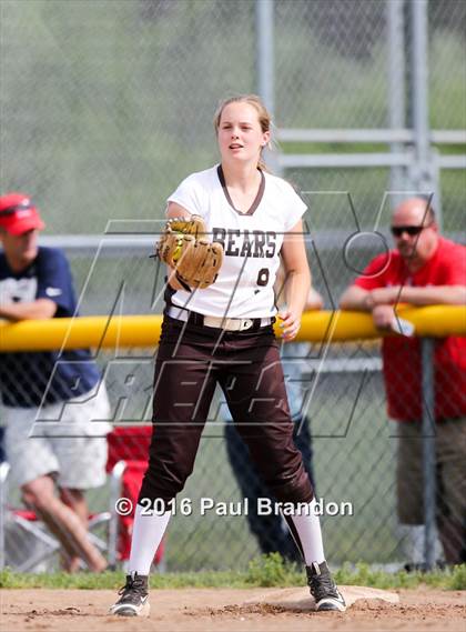 Thumbnail 3 in Seymour vs. Stonington (CIAC Class M Semifinal) photogallery.