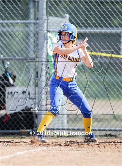 Thumbnail 3 in Seymour vs. Stonington (CIAC Class M Semifinal) photogallery.