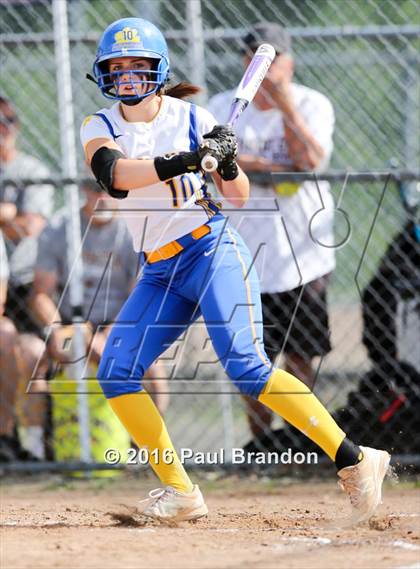 Thumbnail 2 in Seymour vs. Stonington (CIAC Class M Semifinal) photogallery.