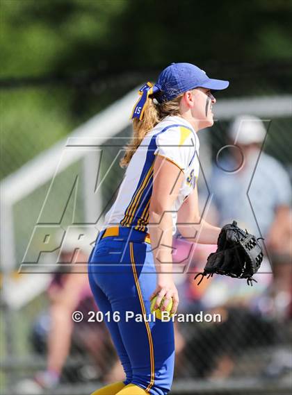 Thumbnail 3 in Seymour vs. Stonington (CIAC Class M Semifinal) photogallery.