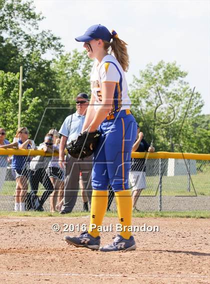 Thumbnail 2 in Seymour vs. Stonington (CIAC Class M Semifinal) photogallery.