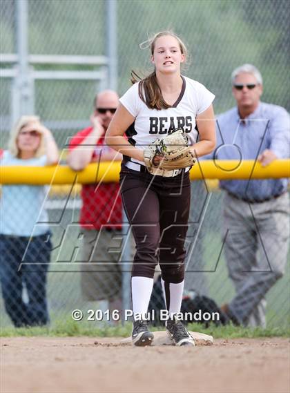 Thumbnail 2 in Seymour vs. Stonington (CIAC Class M Semifinal) photogallery.