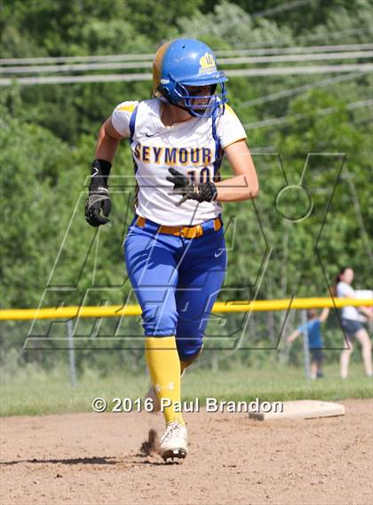 Thumbnail 2 in Seymour vs. Stonington (CIAC Class M Semifinal) photogallery.