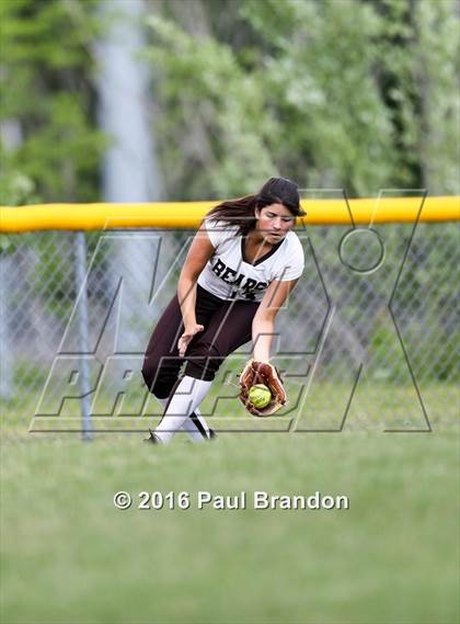 Thumbnail 3 in Seymour vs. Stonington (CIAC Class M Semifinal) photogallery.