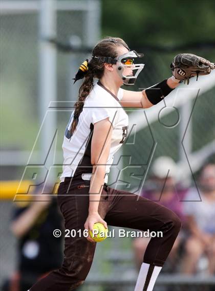 Thumbnail 3 in Seymour vs. Stonington (CIAC Class M Semifinal) photogallery.