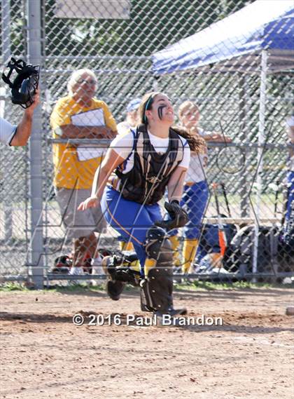 Thumbnail 2 in Seymour vs. Stonington (CIAC Class M Semifinal) photogallery.