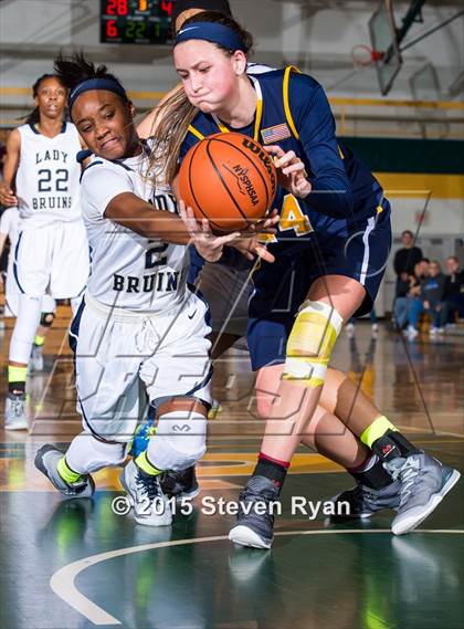 Thumbnail 3 in Massapequa vs Baldwin (Section 8 Class AA Final) photogallery.