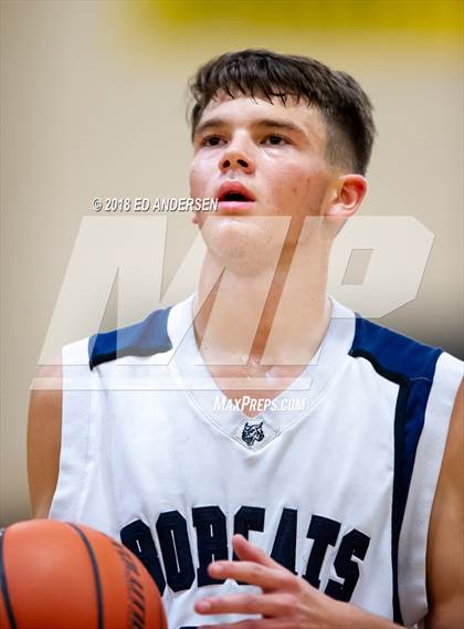 Thumbnail 2 in Yerington vs. White Pine (Serpent Classic) photogallery.