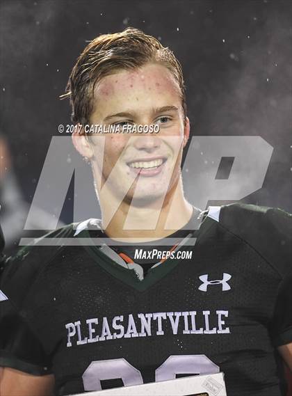 Thumbnail 2 in Glens Falls vs. Pleasantville (NYSPHSAA Class B Semifinals) photogallery.