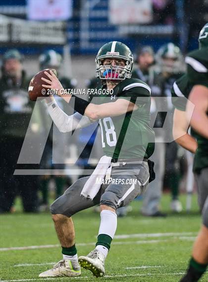 Thumbnail 1 in Glens Falls vs. Pleasantville (NYSPHSAA Class B Semifinals) photogallery.