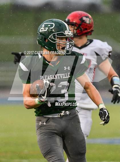 Thumbnail 3 in Glens Falls vs. Pleasantville (NYSPHSAA Class B Semifinals) photogallery.
