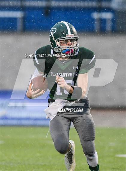 Thumbnail 2 in Glens Falls vs. Pleasantville (NYSPHSAA Class B Semifinals) photogallery.