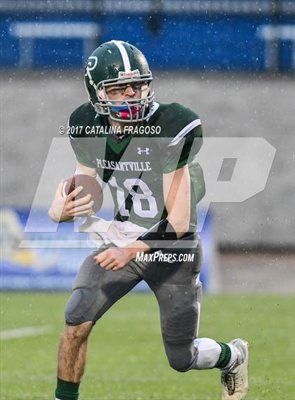 Thumbnail 3 in Glens Falls vs. Pleasantville (NYSPHSAA Class B Semifinals) photogallery.