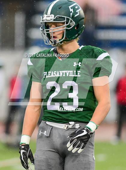 Thumbnail 3 in Glens Falls vs. Pleasantville (NYSPHSAA Class B Semifinals) photogallery.