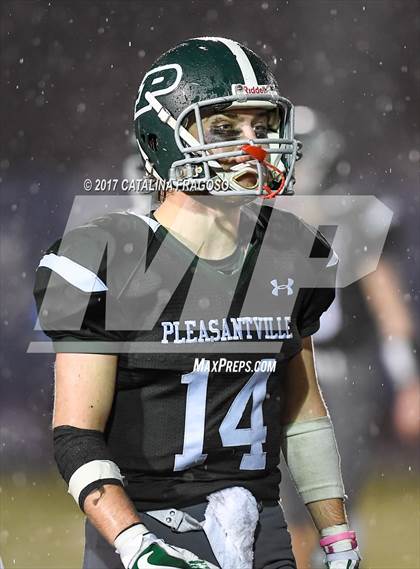 Thumbnail 1 in Glens Falls vs. Pleasantville (NYSPHSAA Class B Semifinals) photogallery.