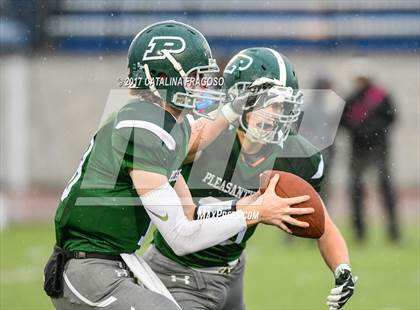 Thumbnail 2 in Glens Falls vs. Pleasantville (NYSPHSAA Class B Semifinals) photogallery.