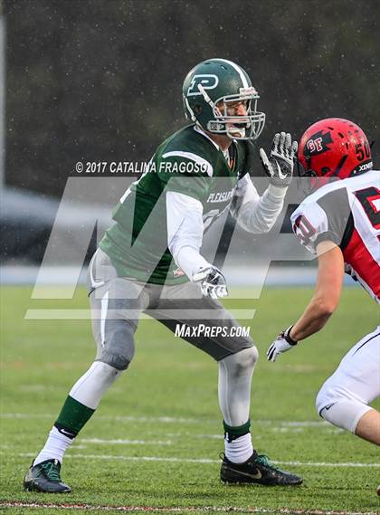 Thumbnail 2 in Glens Falls vs. Pleasantville (NYSPHSAA Class B Semifinals) photogallery.