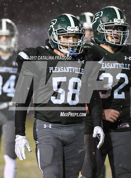 Thumbnail 2 in Glens Falls vs. Pleasantville (NYSPHSAA Class B Semifinals) photogallery.