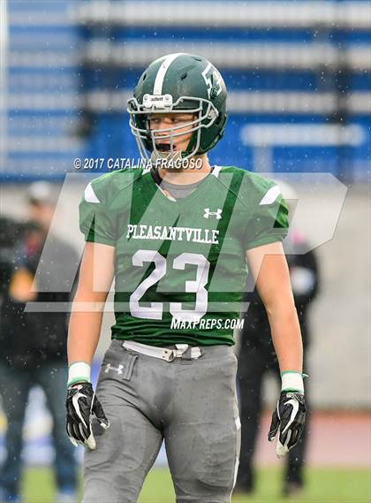 Thumbnail 1 in Glens Falls vs. Pleasantville (NYSPHSAA Class B Semifinals) photogallery.