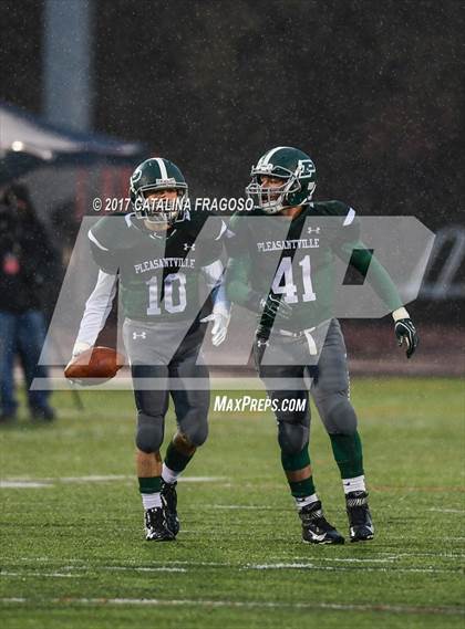 Thumbnail 2 in Glens Falls vs. Pleasantville (NYSPHSAA Class B Semifinals) photogallery.