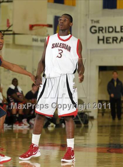 Thumbnail 2 in Dublin vs. Salesian (G.I.B.T.) photogallery.