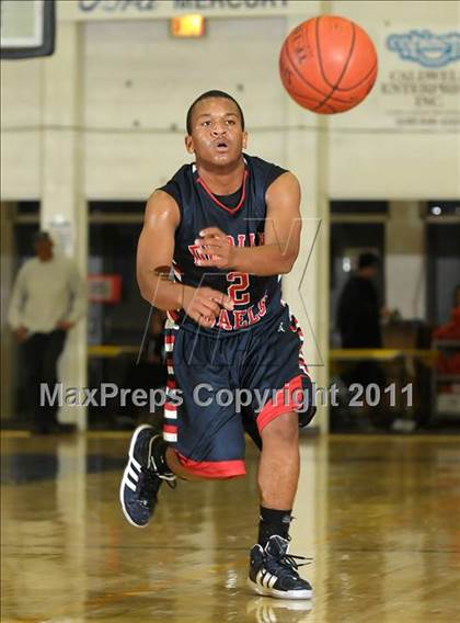 Thumbnail 1 in Dublin vs. Salesian (G.I.B.T.) photogallery.