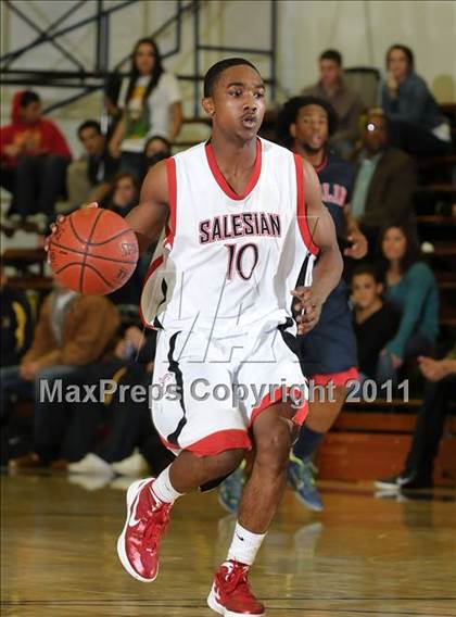 Thumbnail 2 in Dublin vs. Salesian (G.I.B.T.) photogallery.