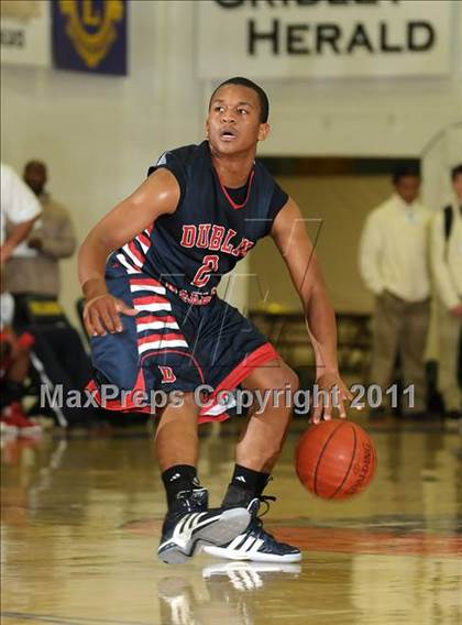 Thumbnail 1 in Dublin vs. Salesian (G.I.B.T.) photogallery.