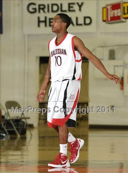 Thumbnail 1 in Dublin vs. Salesian (G.I.B.T.) photogallery.