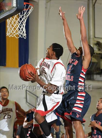 Thumbnail 1 in Dublin vs. Salesian (G.I.B.T.) photogallery.