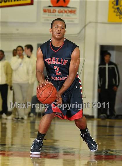 Thumbnail 1 in Dublin vs. Salesian (G.I.B.T.) photogallery.