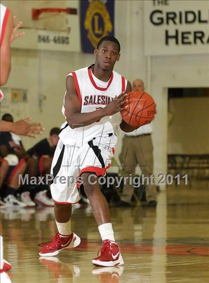 Thumbnail 2 in Dublin vs. Salesian (G.I.B.T.) photogallery.