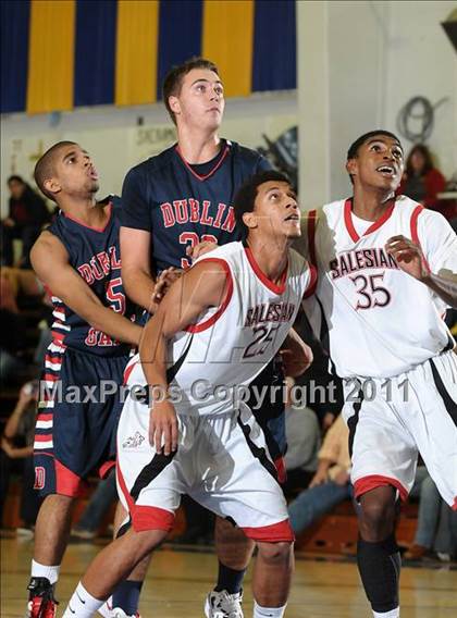 Thumbnail 2 in Dublin vs. Salesian (G.I.B.T.) photogallery.