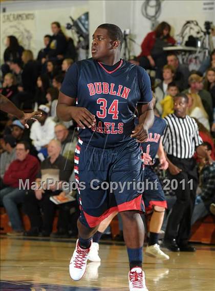 Thumbnail 1 in Dublin vs. Salesian (G.I.B.T.) photogallery.