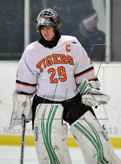 Thumbnail 3 in White Plains vs. Archbishop Stepinac (Tiger Tournament) photogallery.