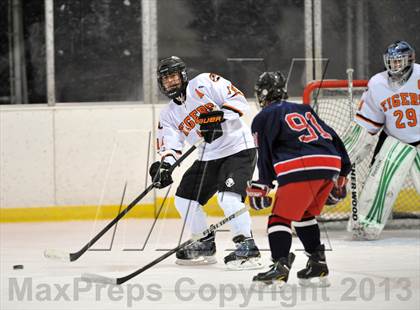 Thumbnail 3 in White Plains vs. Archbishop Stepinac (Tiger Tournament) photogallery.